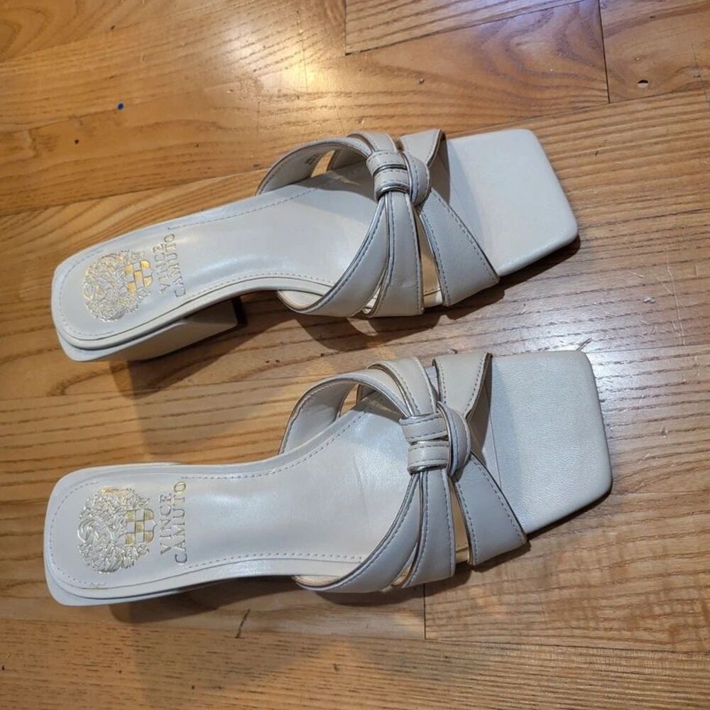 Vince Camuto Women's Selaries Block Heel Sandal Heeled, Warm Vanilla, Size 6 M